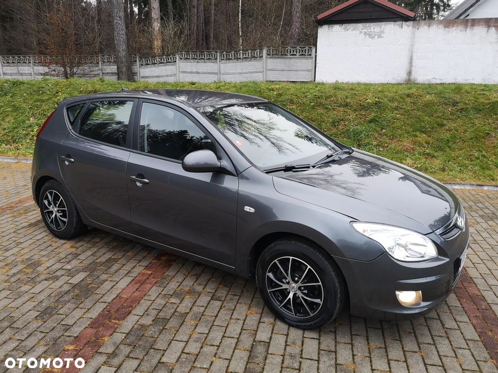 Hyundai i30 ver-1-6-classic - 3