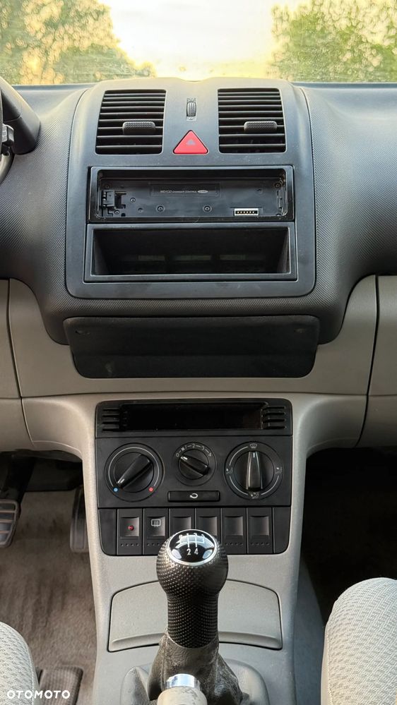 Volkswagen Polo 1.4 Basis - 18