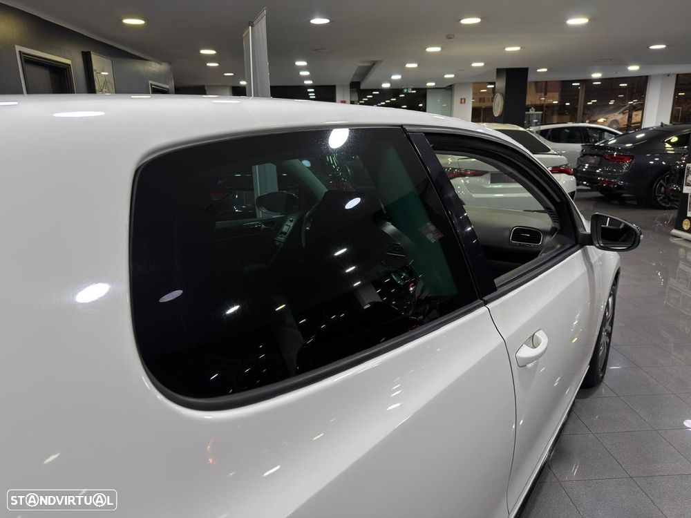 VW Golf 2.0 TDi Confortline - 18