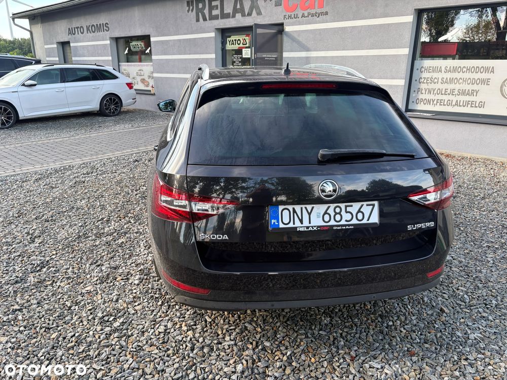 Skoda Superb 2.0 TDI Style DSG - 8