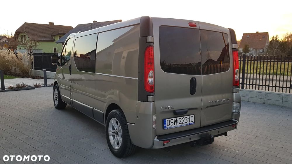 Opel Vivaro ver-2-0-tdci-titanium - 13