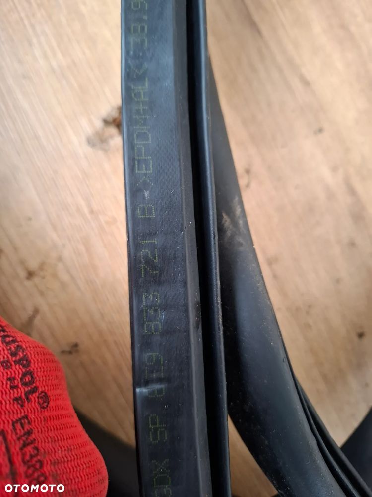 AUDI A4 B6 AVANT KOMBI KOMPLET USZCZELEK DRZWI LEWY PRZÓD PRAWY PRZÓD TYŁ - 2