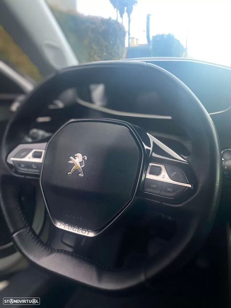 Peugeot e-2008 50 kWh Allure Pack - 7