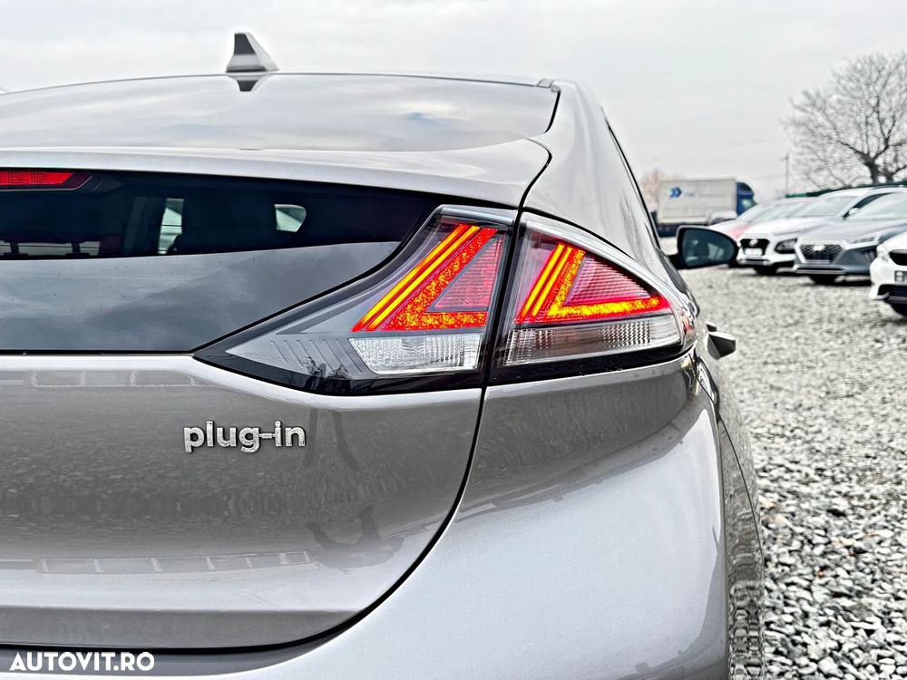 Hyundai IONIQ 1.6 GDI Style - 36