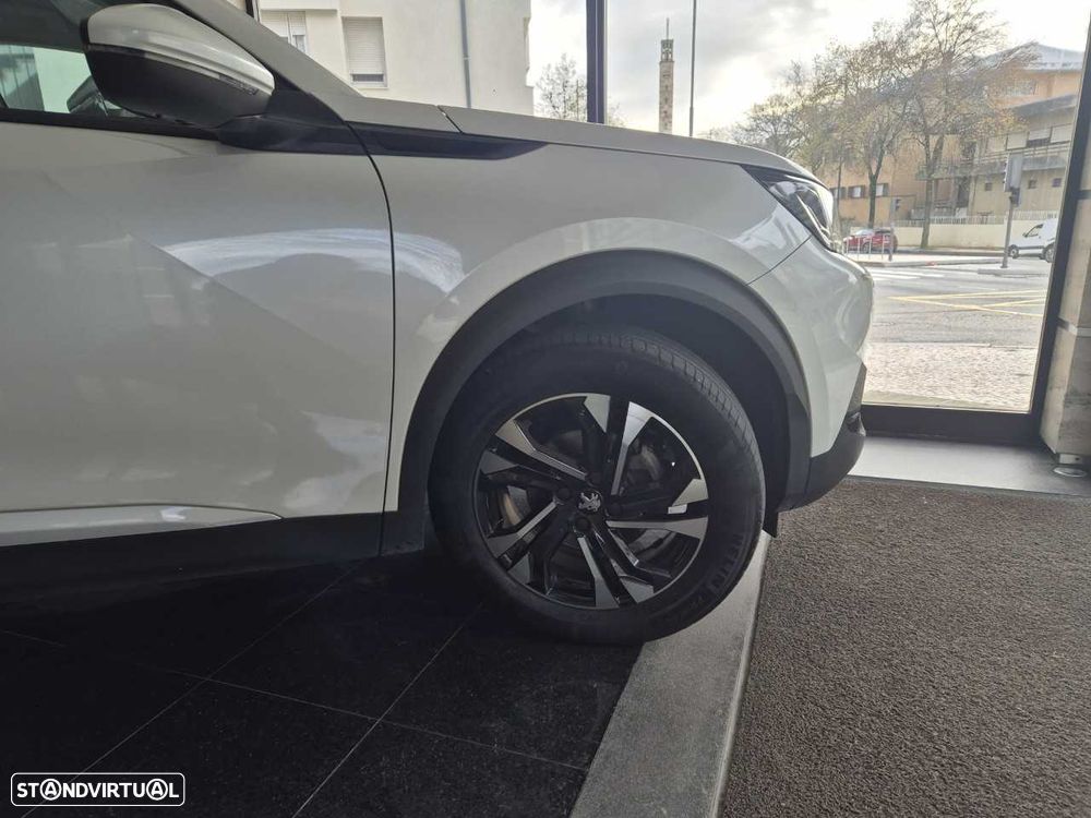 Peugeot 2008 1.5 BlueHDi Allure Pack - 4