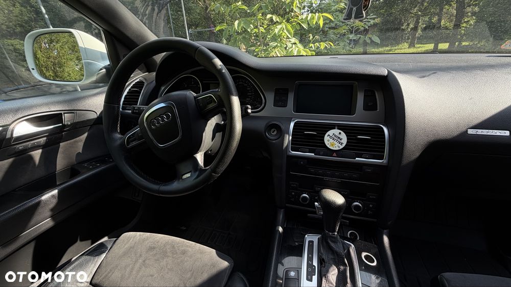 Audi Q7 - 8