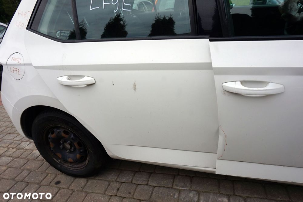 DRZWI TYLNE PRAWE FABIA III NJ3 5D HB LF9E  BIAŁY SKODA 2014-2018 - 2