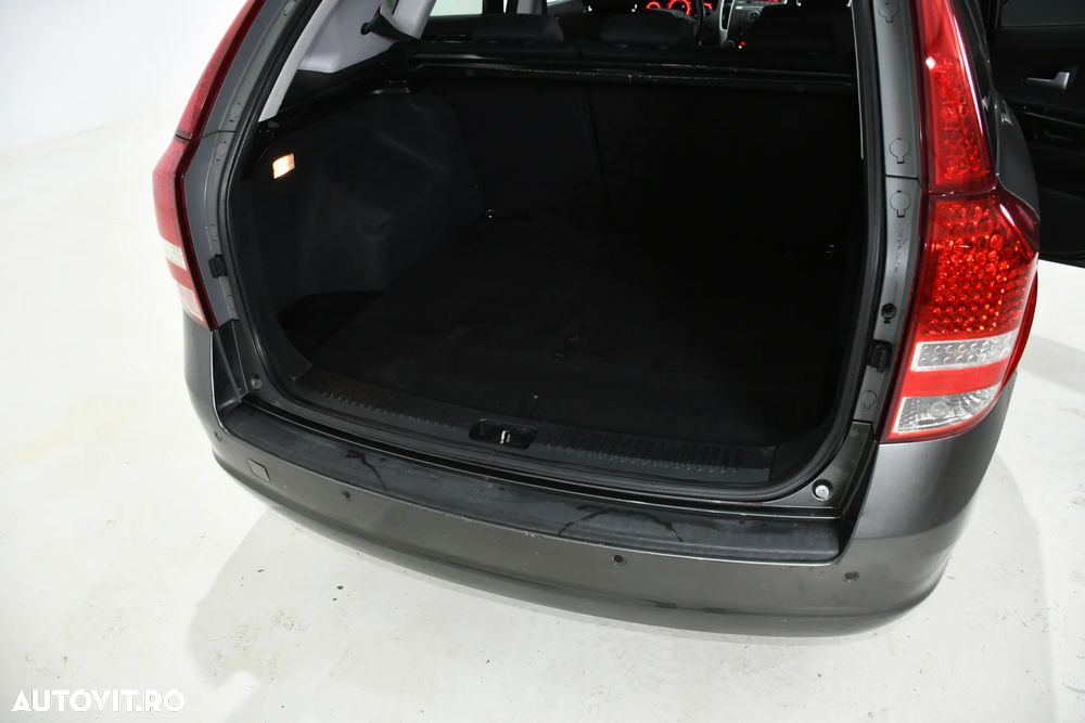 Kia Ceed 1.6 CRDi 115 Dream-Team Edition - 21