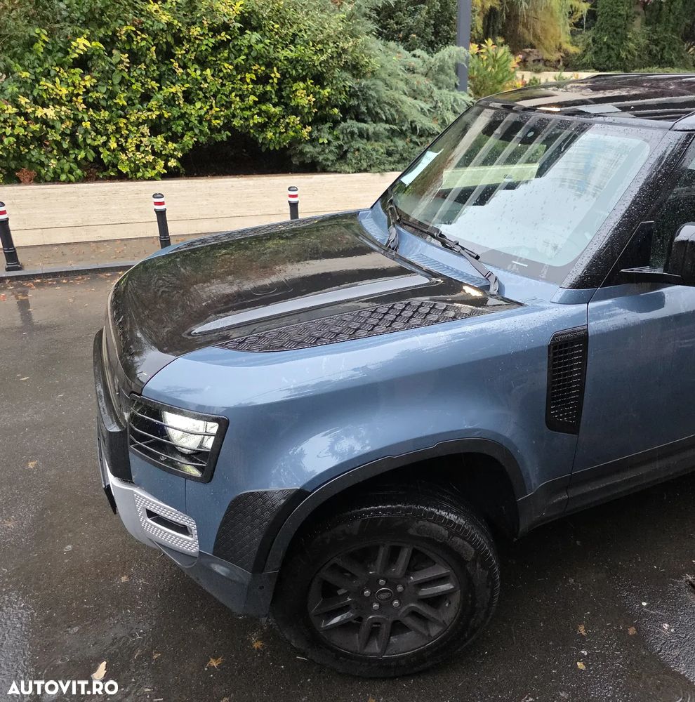 Land Rover Defender - 7