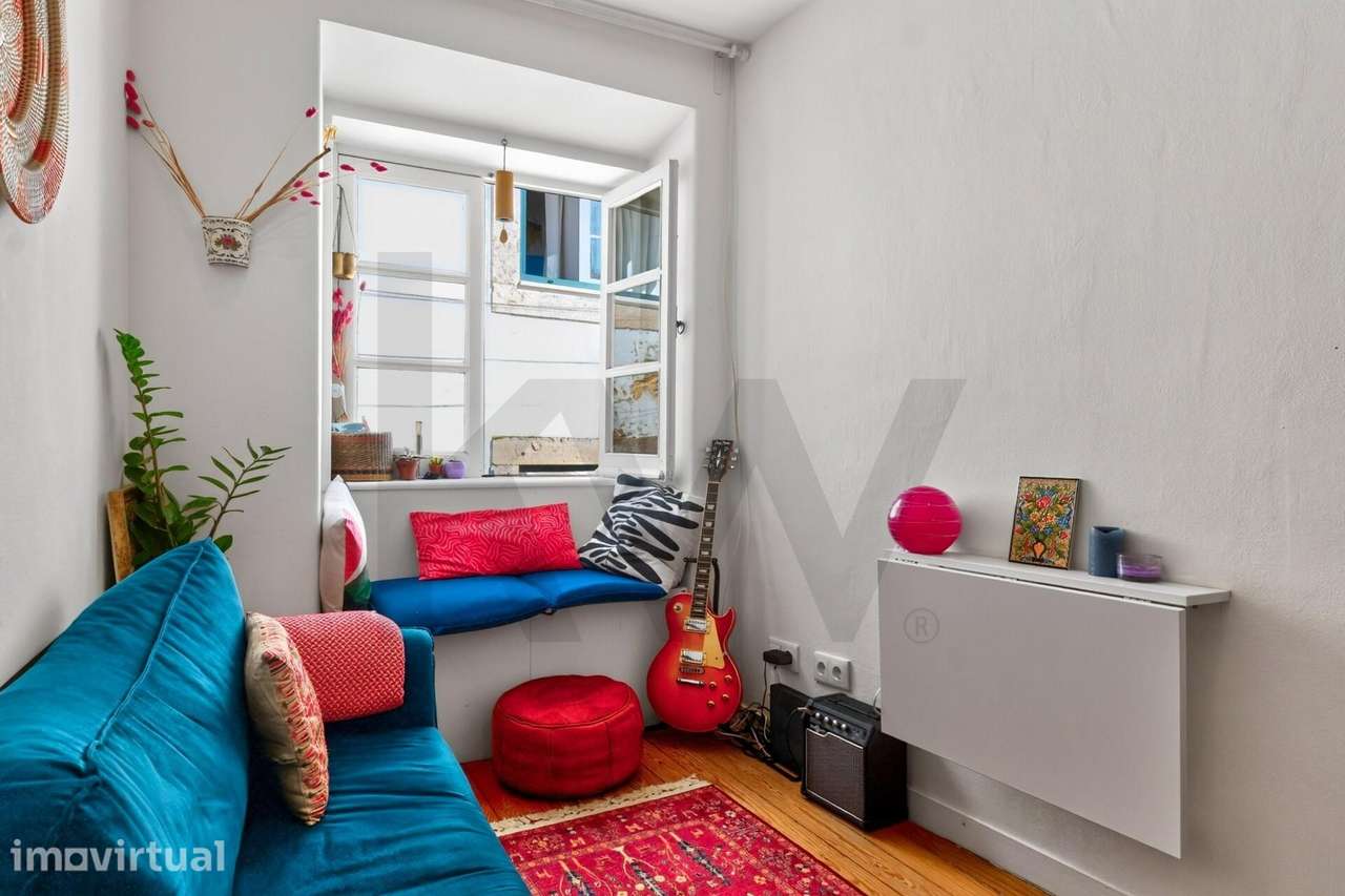 T1 remodelado em Alfama com três frentes, pronto a habitar ou a arrend - Grande imagem: 4/20