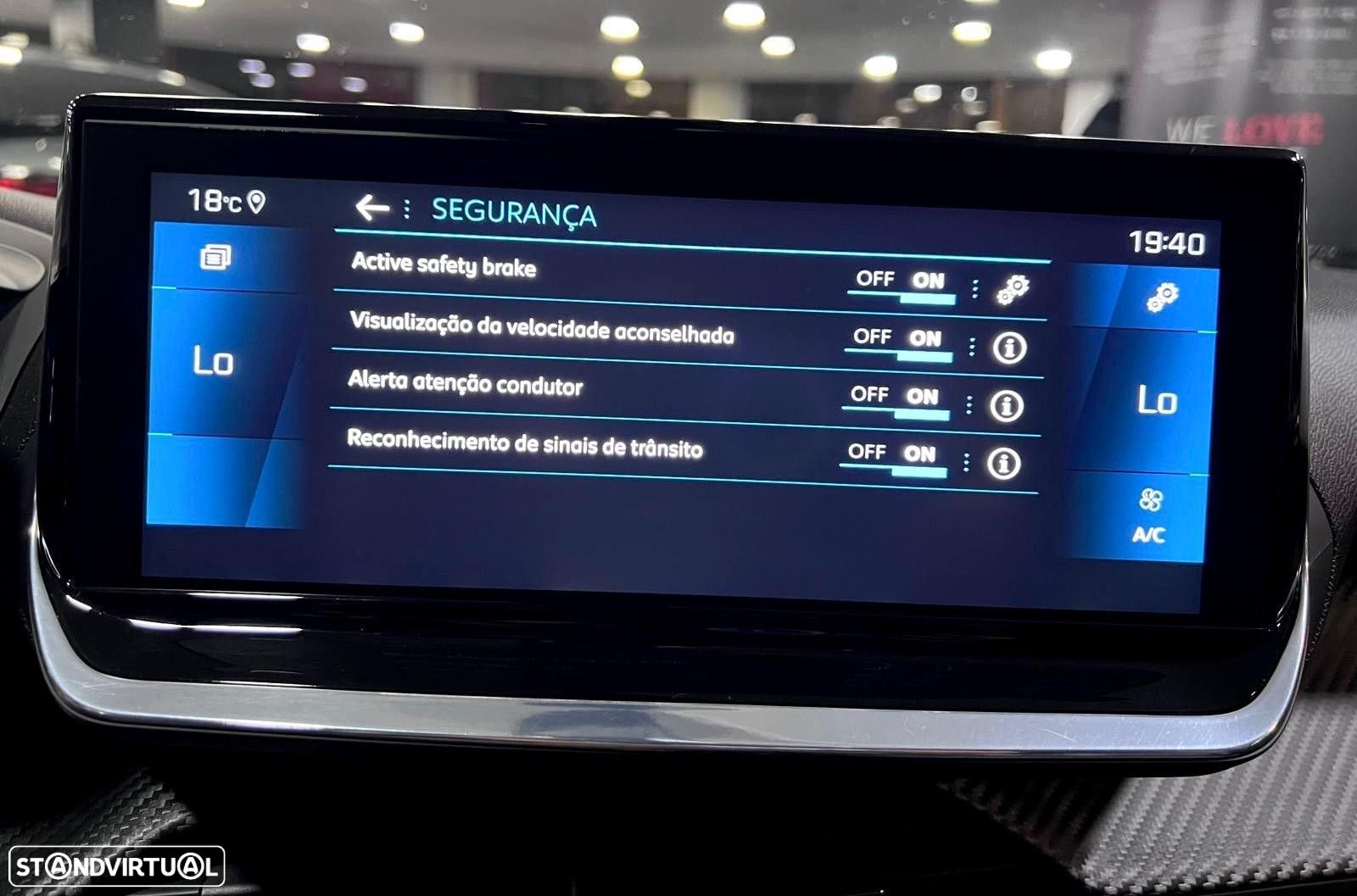 Peugeot 2008 1.5 BlueHDi Allure - 23