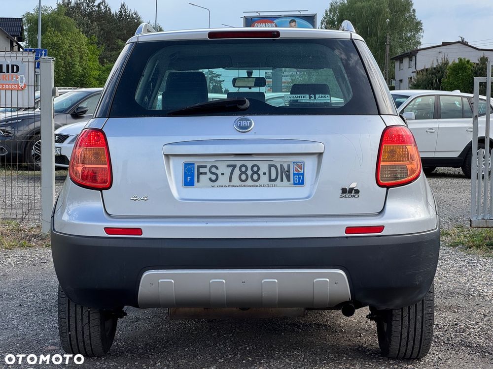 Fiat Sedici 1.9 Multijet DPF 4x4 Emotion - 13