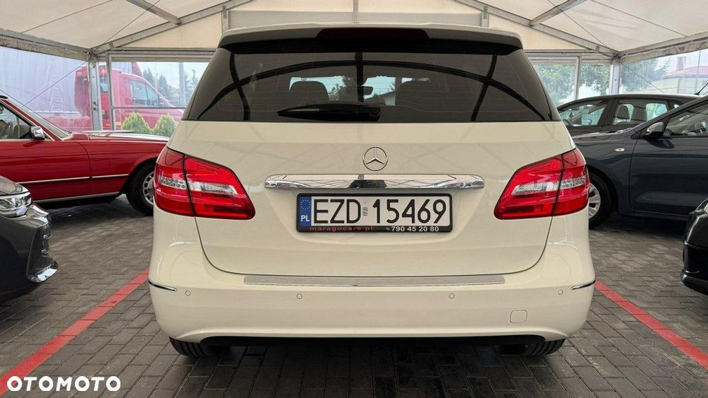 Mercedes-Benz Klasa B 180 BlueEFFICIENCY Edition 1 - 14
