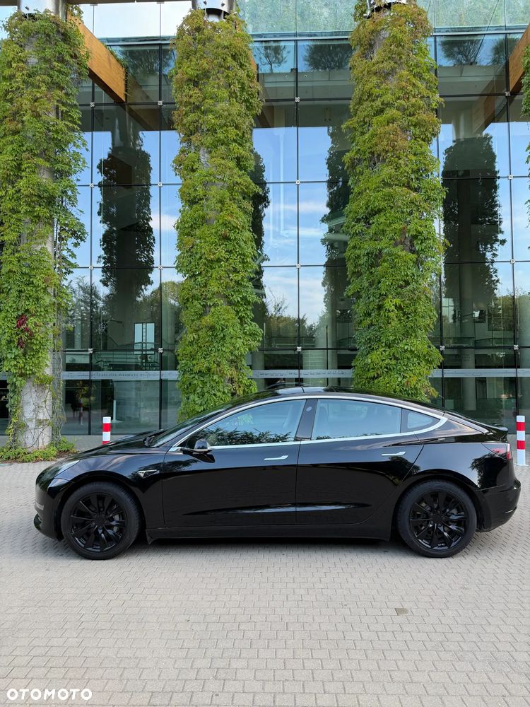 Tesla Model 3 - 6