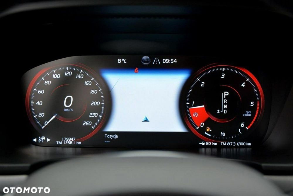 Volvo V90 D3 Momentum Pro - 25