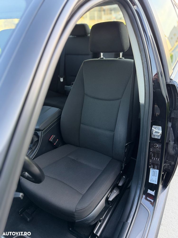 BMW Seria 3 320d DPF - 16