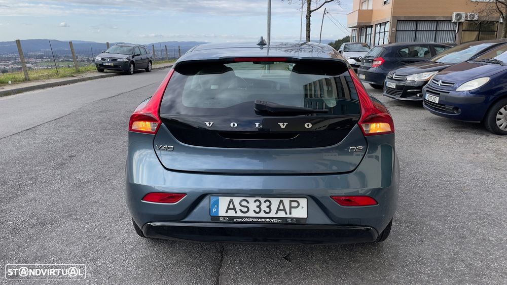 Volvo V40 D2 Kinetic - 24