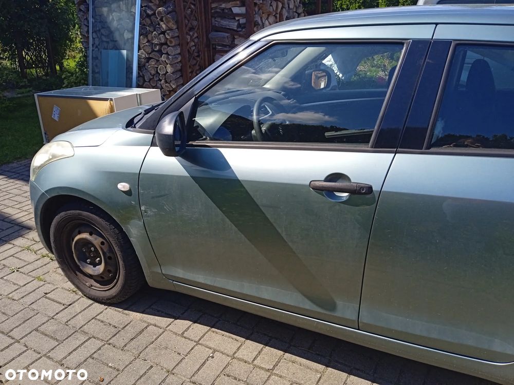 Suzuki Swift 1.2 Club - 4