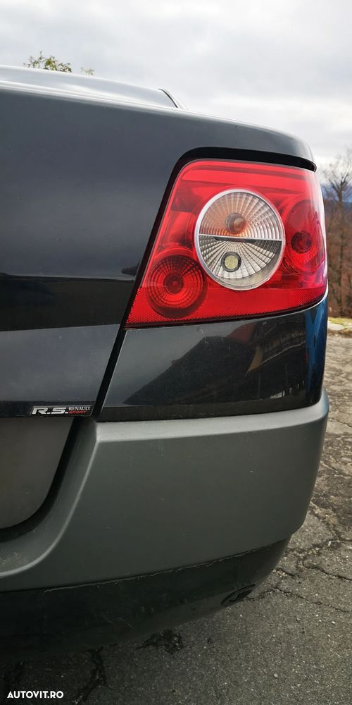 Renault Megane ver-2-0-coupe--cabriolet-confort-dynamique - 8