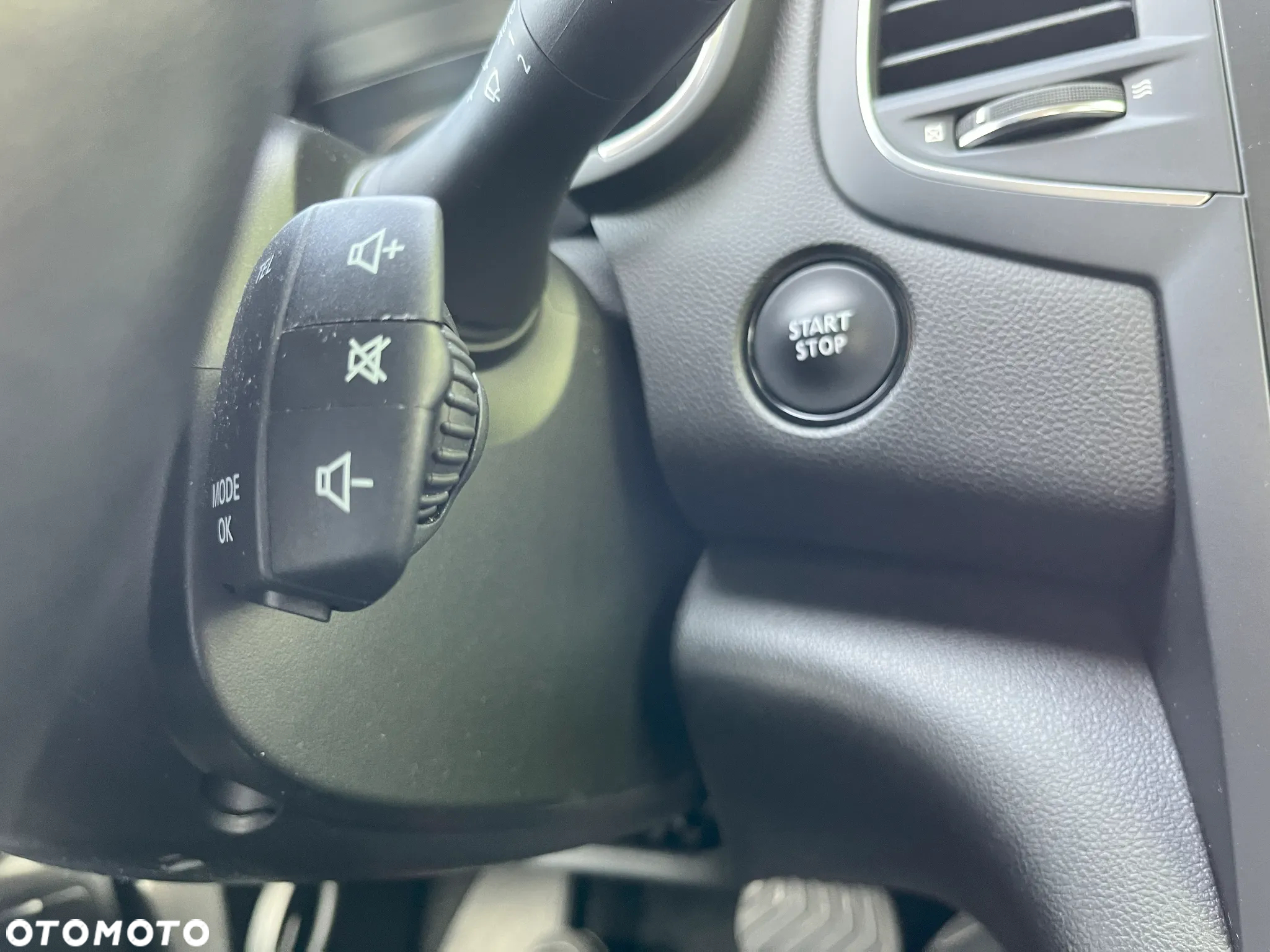 Renault Megane Grandtour ENERGY TCe 130 EDC LIMITED - 10