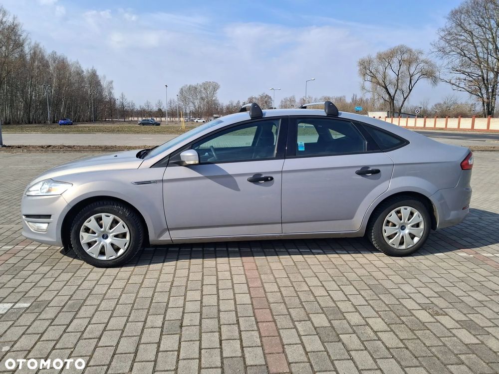 Ford Mondeo 1.6 Ghia - 2
