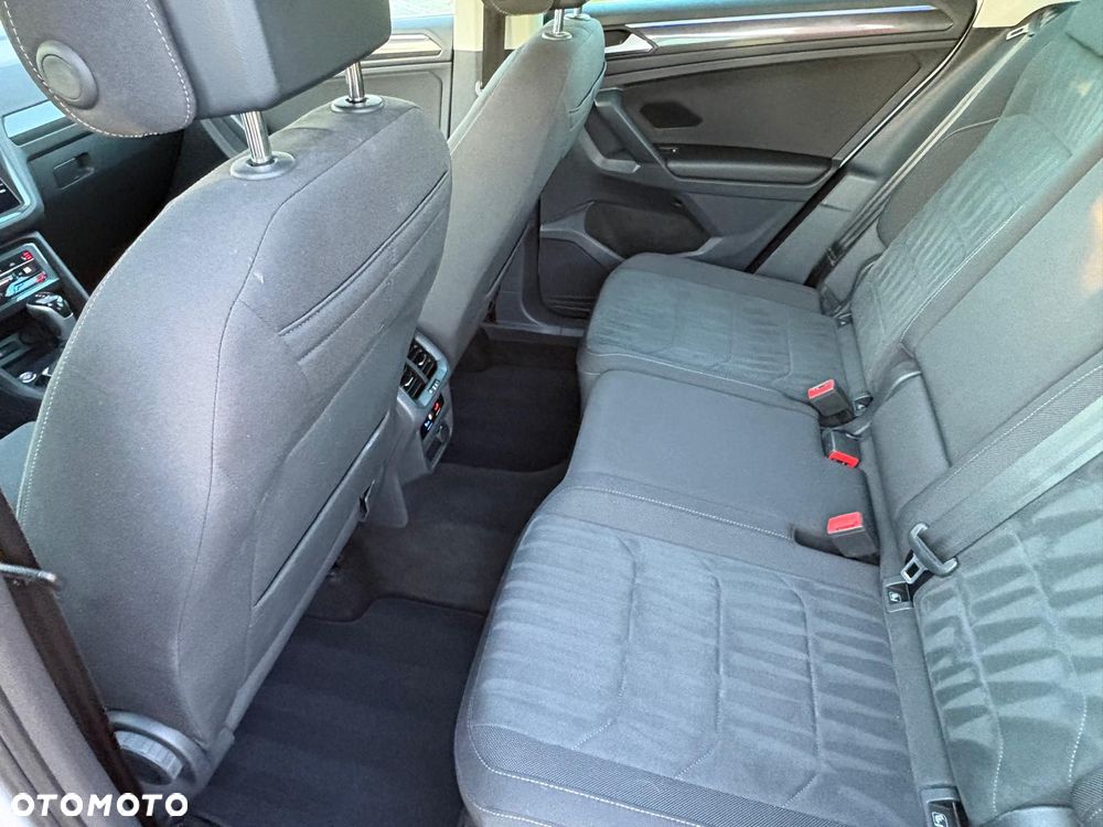 Volkswagen Tiguan 2.0 TDI SCR 4Mot Elegance DSG - 28
