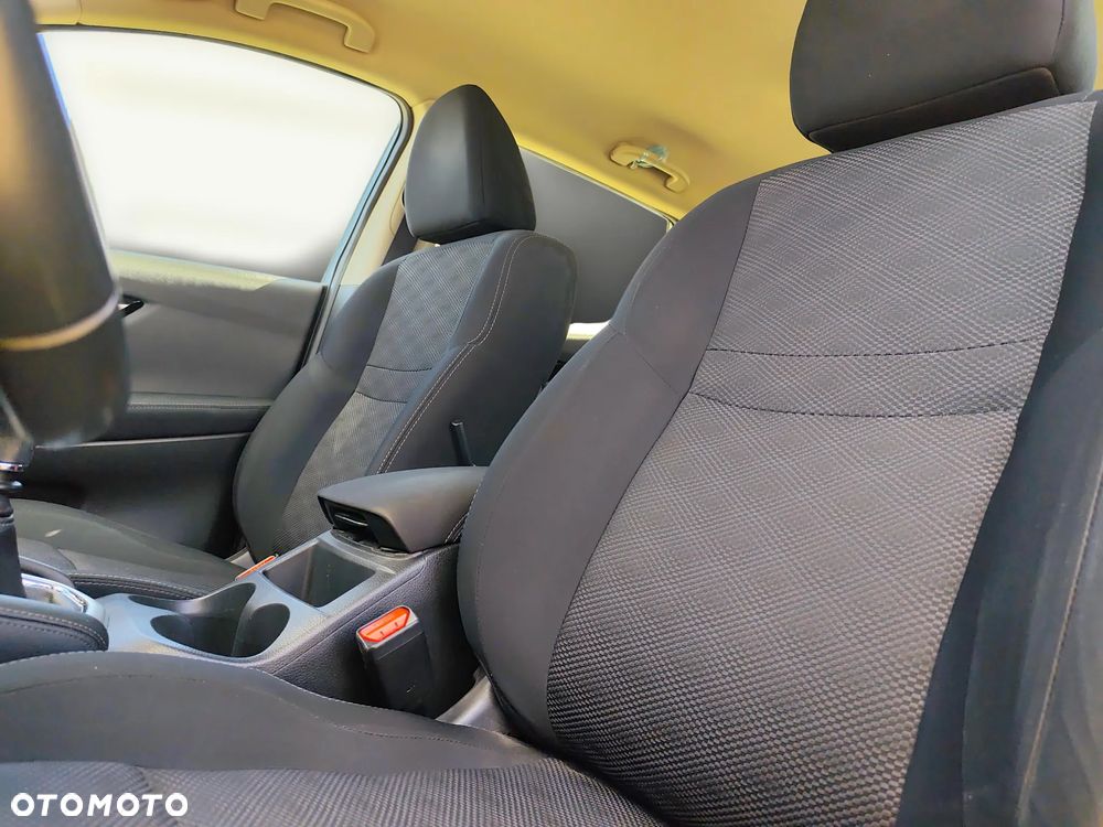 Nissan Qashqai 1.6 DCi 4x4 Acenta EU6 - 11