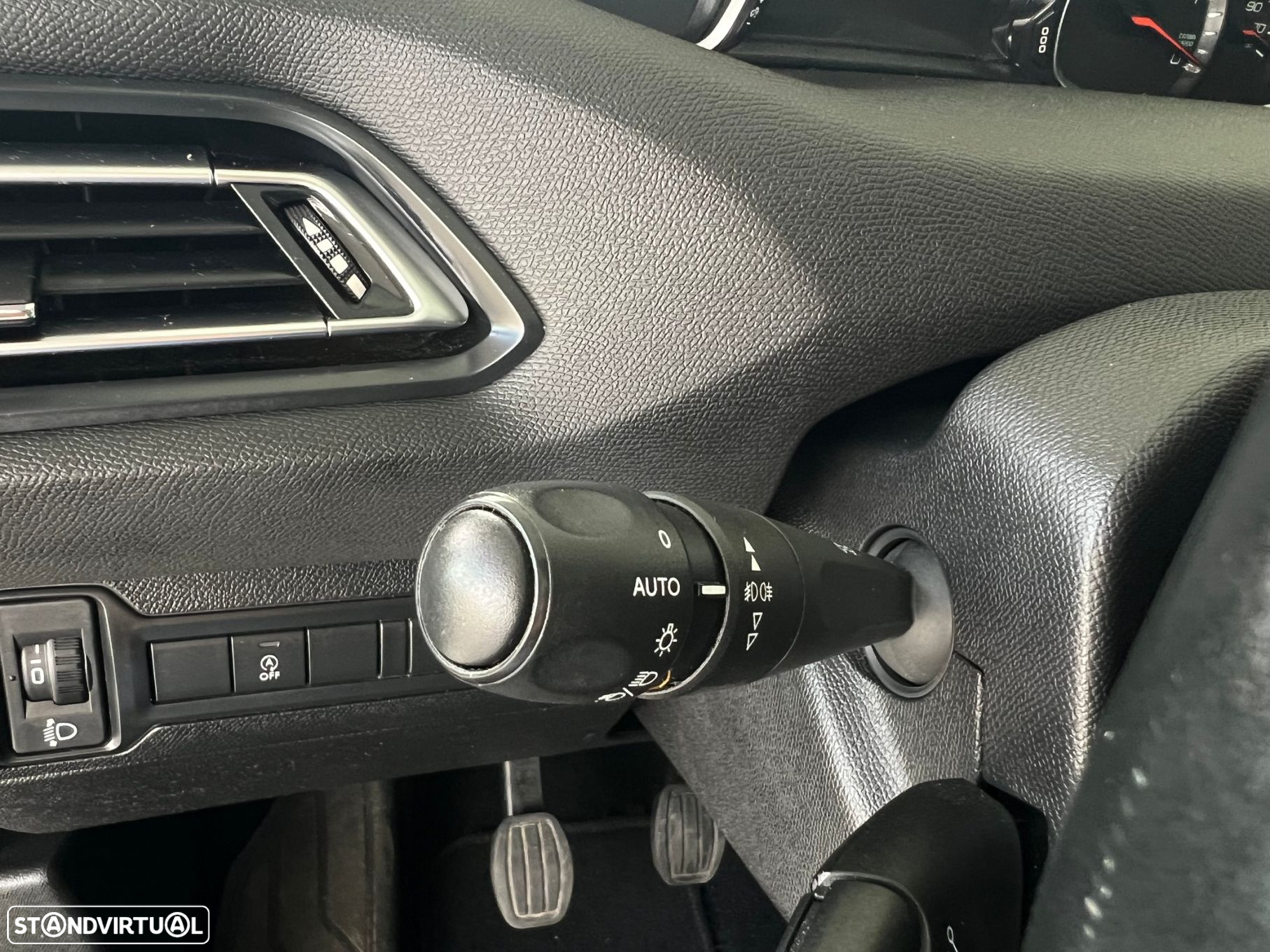 Peugeot 308 1.5 BlueHDi Style - 12