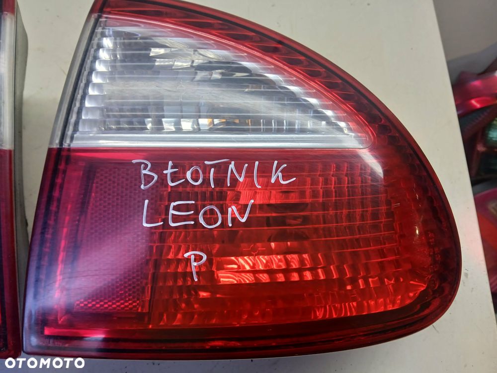Seat Leon I Lampa tylna w błotnik lewa, prawa. - 2