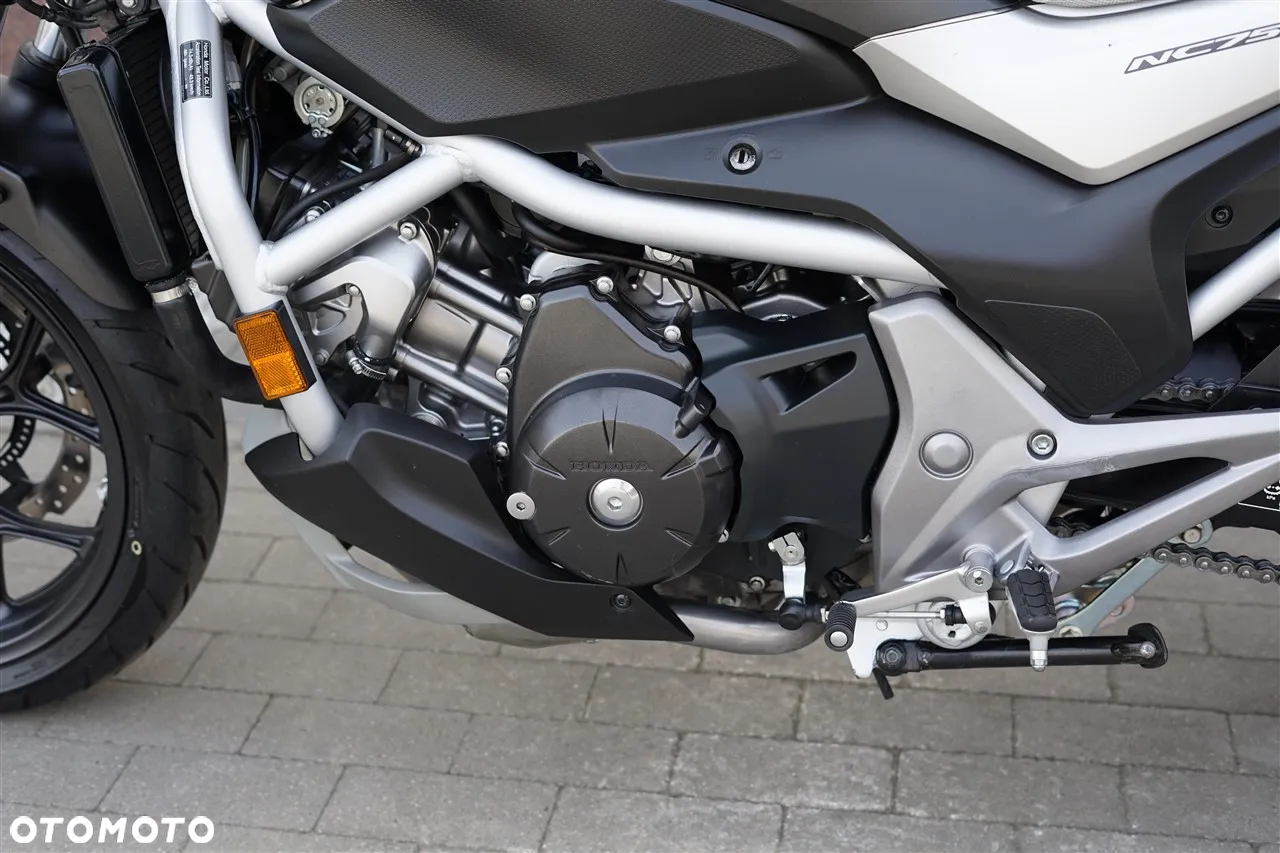 Honda NC - 28