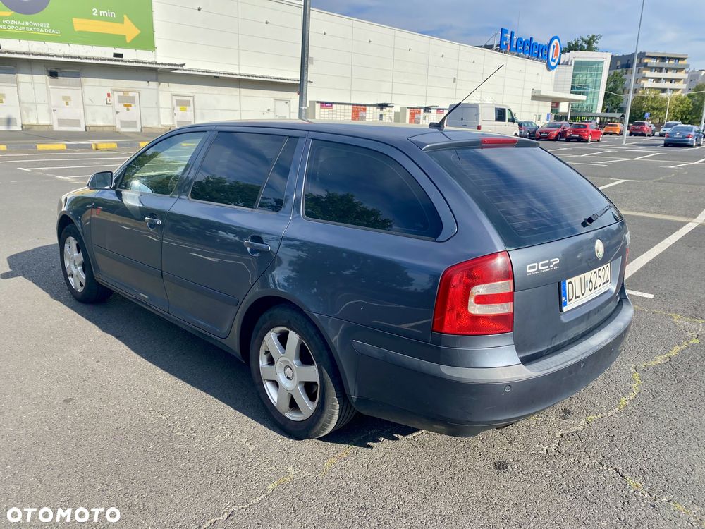 Skoda Octavia 2.0 FSI Elegance - 3