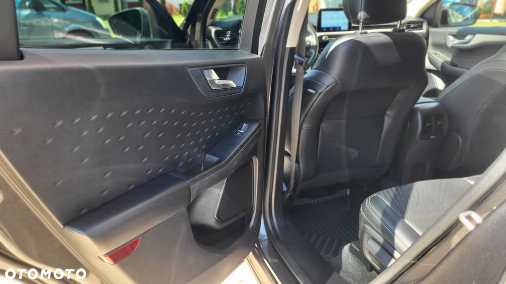 Ford Kuga - 13