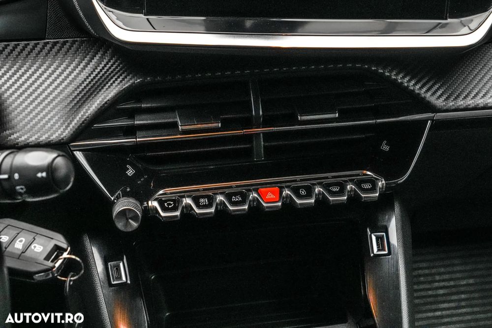 Peugeot 2008 1.2 PureTech EAT8 STT Allure Pack - 19