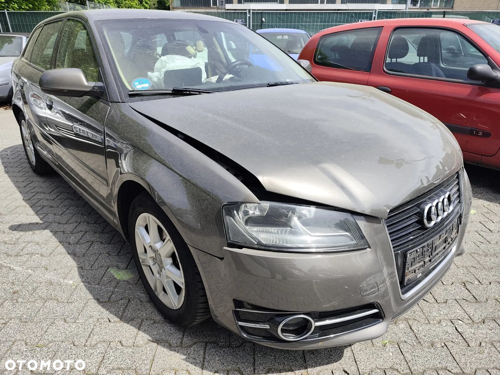 Audi A3 Sportback 1.8 TFSI Ambiente - 30