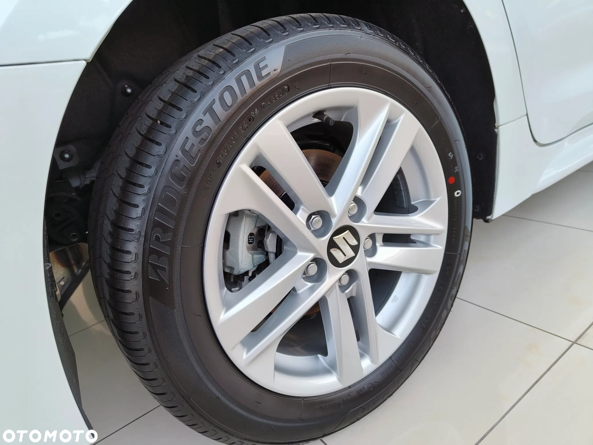 Suzuki Swace 1.8 Hybrid Elegance CVT - 11
