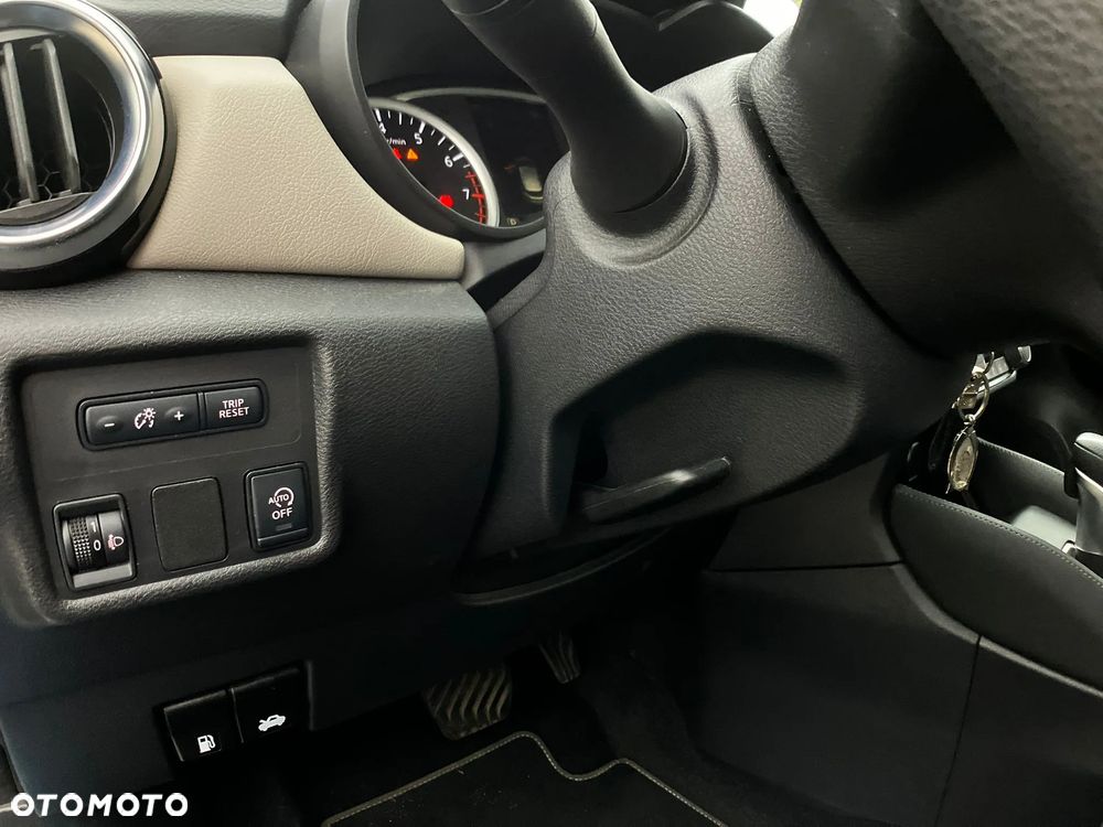Nissan Micra 1.0 IG-T N-Connecta Xtronic - 11