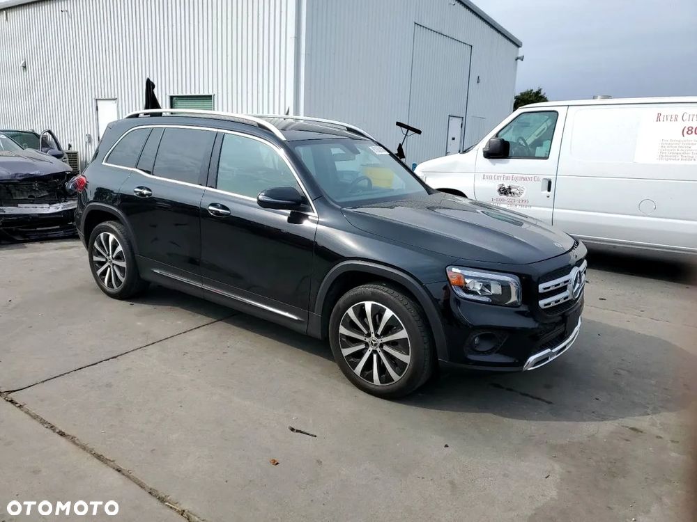 Mercedes-Benz GLB 250 4Matic 8G-DCT - 5