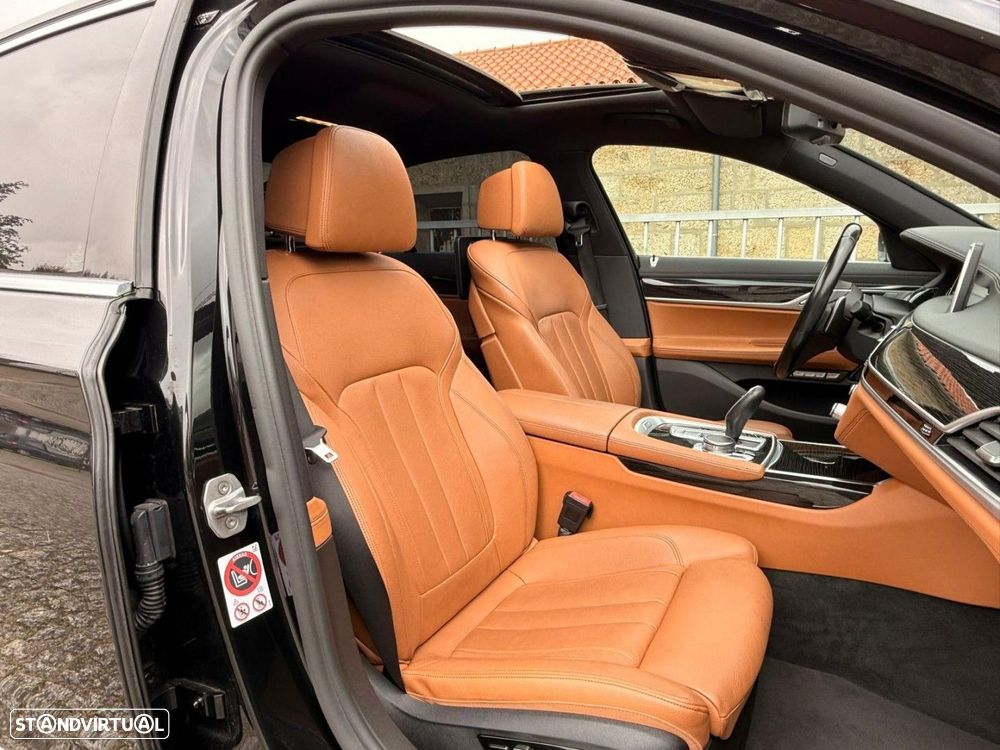 BMW 730 d Pack M Auto - 13