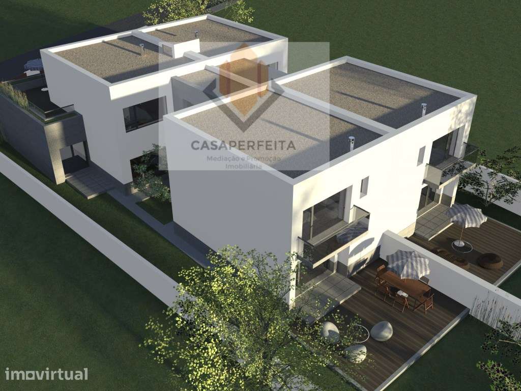 Terreno para construção de Moradia com 3 Frentes - Junto ao Complex... - Grande imagem: 3/7