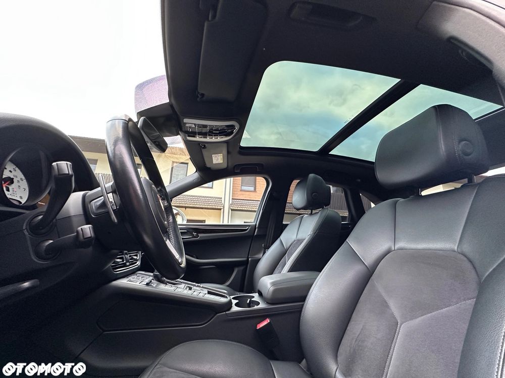Porsche Macan - 10