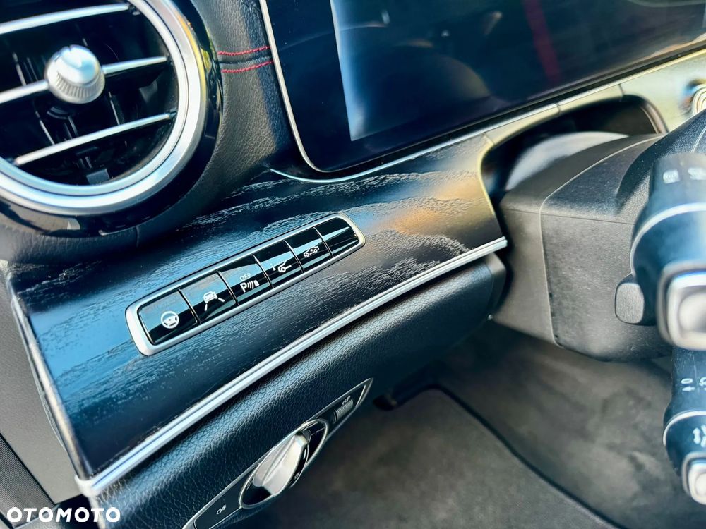 Mercedes-Benz Klasa E 43 AMG 4-Matic - 8