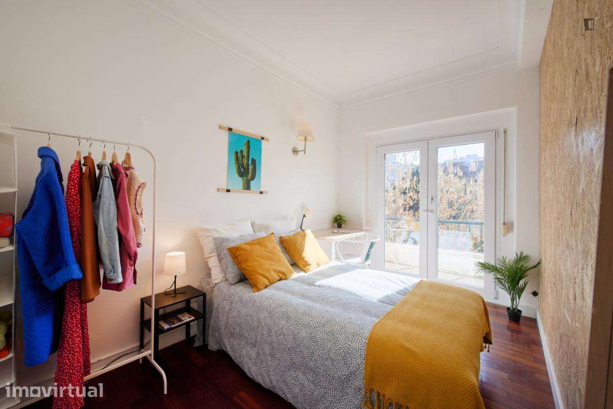 Quarto - localizado em Roma-Areeiro Lisbon - Grande imagem: 3/19