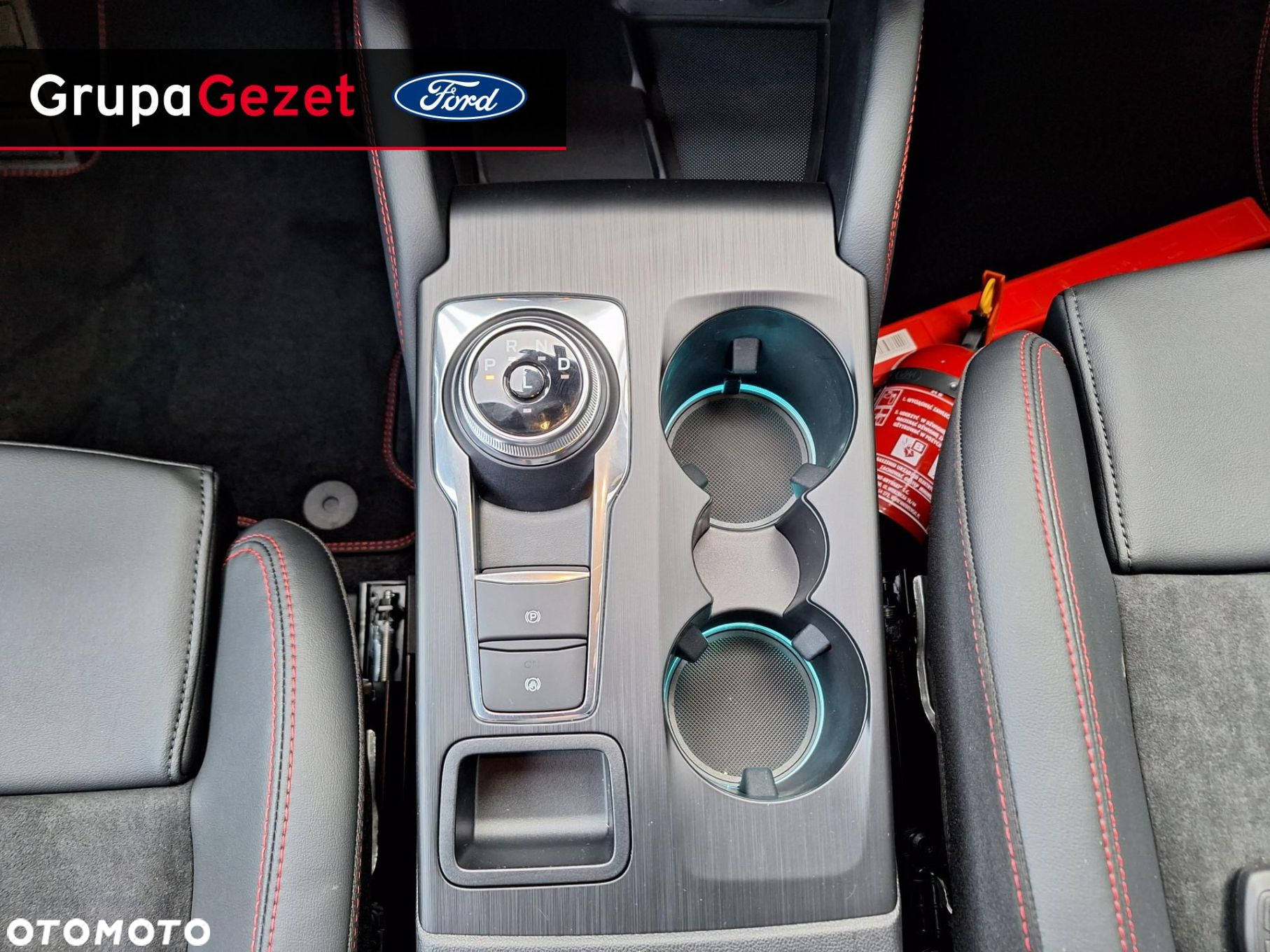 Ford Kuga - 10