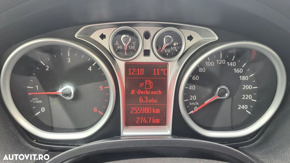 Ford Kuga 2.0 TDCi 4x4 Individual - 12