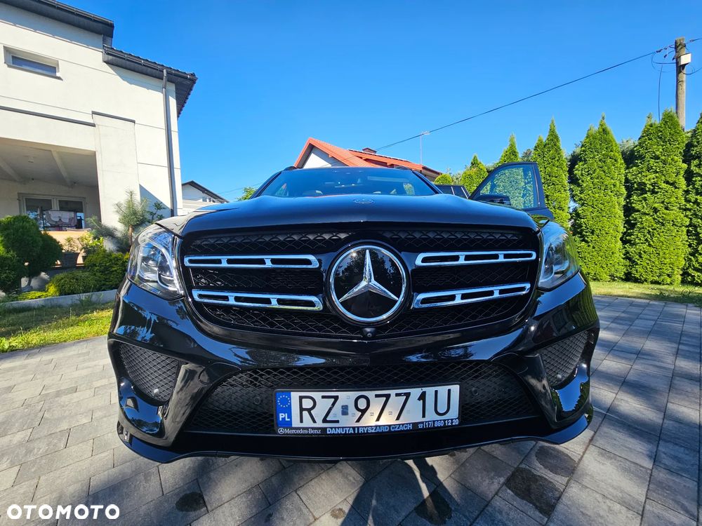 Mercedes-Benz GLS - 36
