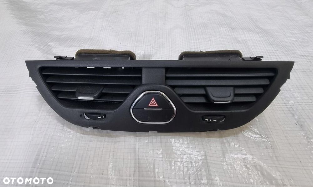 OPEL CORSA E KRATKA NAWIEWU PRZYCISK ŚWIATEŁ AWARYJNYCH 13363976 - 2