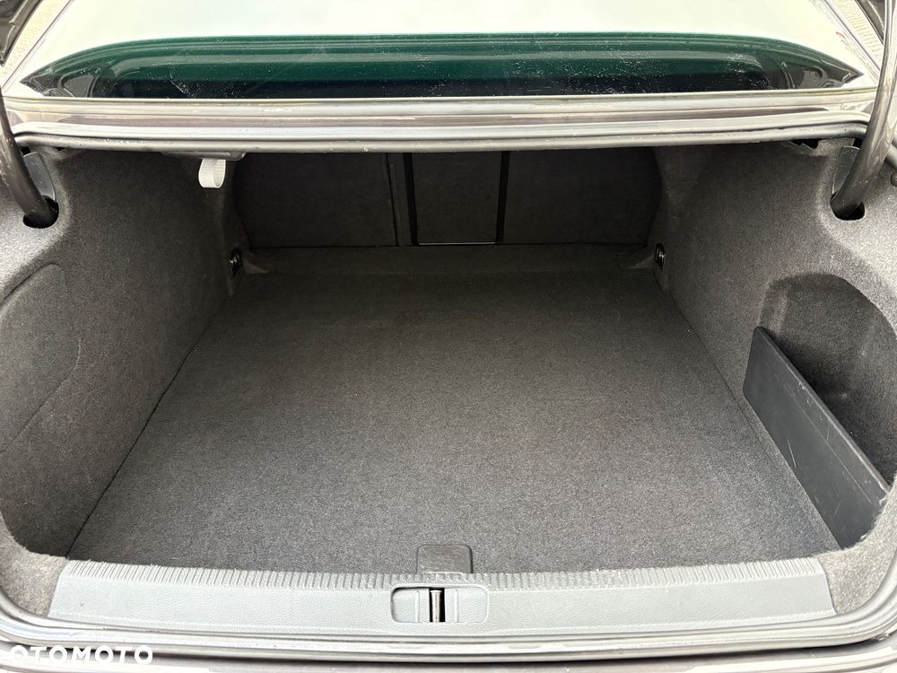 Volkswagen Passat CC - 22