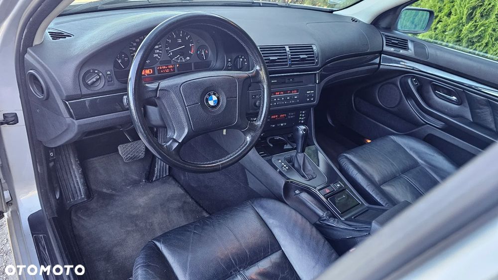 BMW Seria 5 - 17