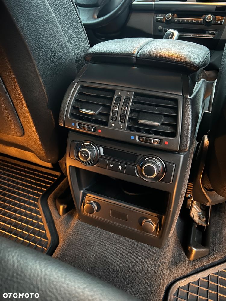 BMW X5 ver-xdrive35d - 12