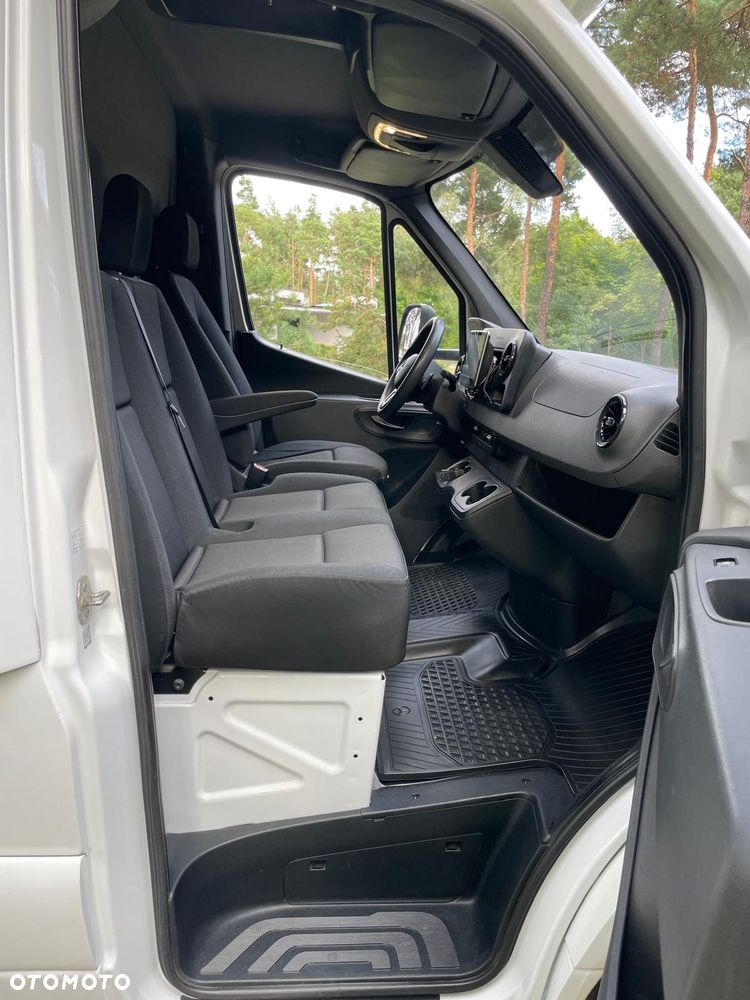 Mercedes-Benz sprinter - 11